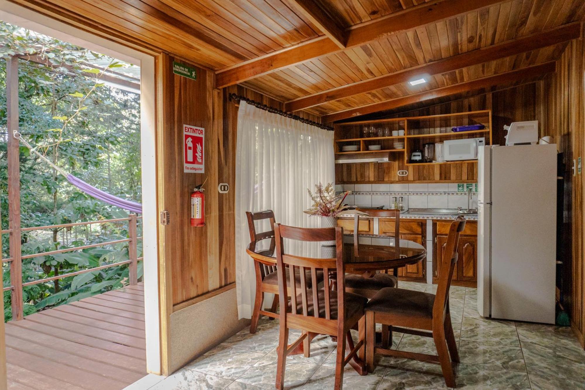 Los Pinos Cabins & Reserve Monteverde Pokój zdjęcie
